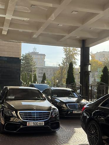 мэрс сапок: Сдаю Mercedes-Benz S-Class для кортежа, С водителем, Седан — 2