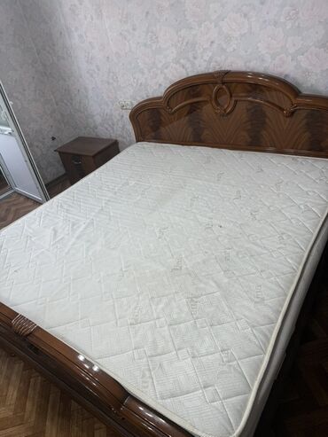 Спальные гарнитуры: Спальный гарнитур, Б/у, Двуспальная кровать, Шкаф, Комод, Италия, цвет - Коричневый — 3