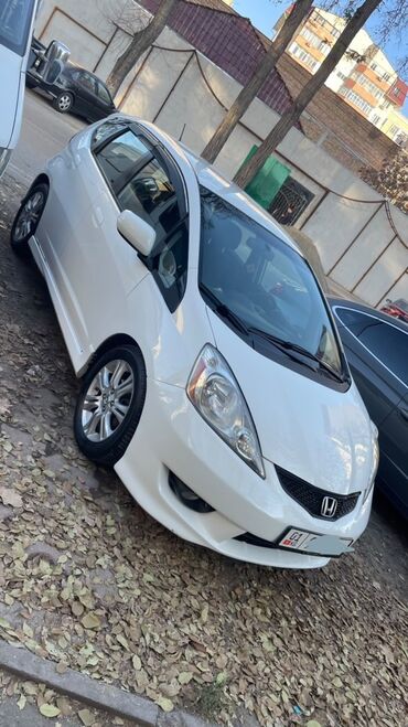 автомобили хонда фит: Honda Fit: 2010 г., 1.6 л, Автомат, Бензин