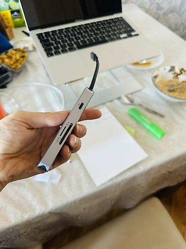 video kartı: Zmuipng USB-C Hub – çoxportlu genişləndirici Xüsusiyyətlər: - 3 × USB — 3