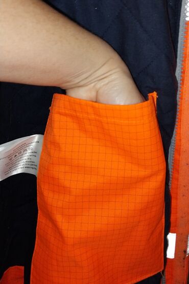 Digər kişi geyimləri: Uniforma. Kutka.az işlenmiş.sökuyu yoxdur.(Razmer:M-48)Qalındı. Su — 20