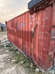 двери на контейнер: Контейнер 20 тонн
Длинна 6м 
Ширина 2,4
Высота 2,4