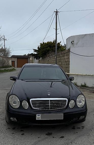 audi 2002: Mercedes-Benz E 220: 2.2 l | 2002 il Sedan — 1