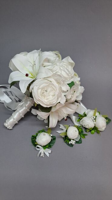 свадебные украшение: Любой комплект 4 в 1 Цветы неживые! в комплекте букет две бутоньерки