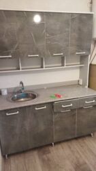 дом район азия молл: 30 м², 1 комната, Подвал, погреб, Забор, огорожен