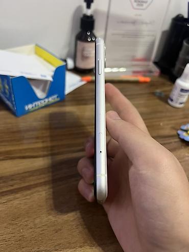 продам рацию: IPhone 11, Б/у, 128 ГБ, Белый, 100 % — 3