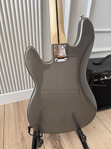 squier: 4‑струнная бас‑гитара Fender Squier Precision Bass в комплекте с — 5