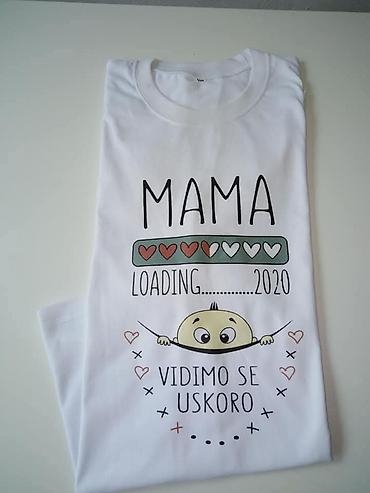 Majice kratkih rukava: Trudničke bele majice sa štampom – udobne i duhovite. Model kratki — 15