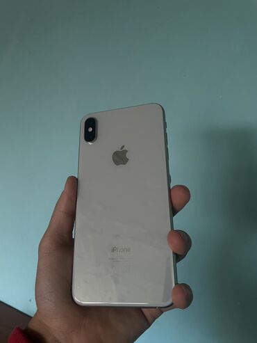 Apple iPhone: IPhone Xs Max, Б/у, 256 ГБ, Серебристый, Защитное стекло, Чехол, 77 %