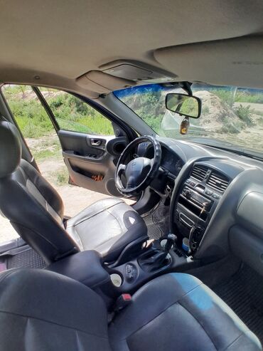Hyundai: Hyundai Santa Fe: 2003 г., 2 л, Механика, Дизель, Внедорожник — 27