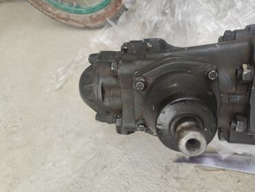 Другие детали рулевой части: Представляем рулевой редуктор с каталожным номером 0020. Эта деталь — 8