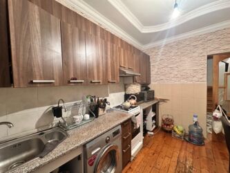 Həyət evləri və villaların satışı: Qaraçuxur qəs. 5 otaqlı, 130 kv. m, Kredit var, Orta təmir — 12