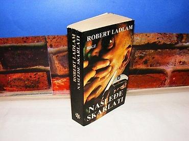 stone: Nasleđe skarlati robert ladlam 1989 mek povez džepna knjiga 18 cm — 1