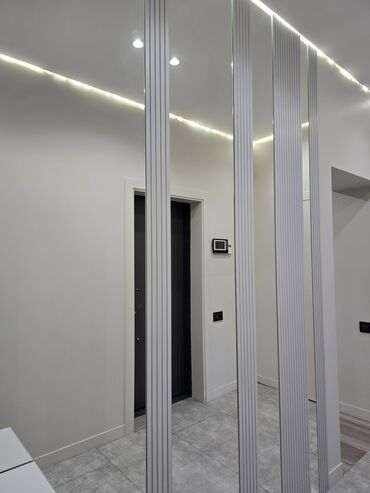 Uzunmüddətli kirayə mənzillər: Ağ Şəhərdə, metro Xətaiyə yaxın, mərtəbə 8, depozitli. Müasir — 27