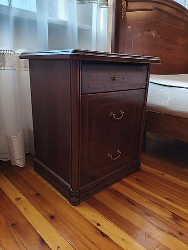 Спальные гарнитуры: Спальный гарнитур, Б/у, Двуспальная кровать, Дерево, цвет - Коричневый — 9