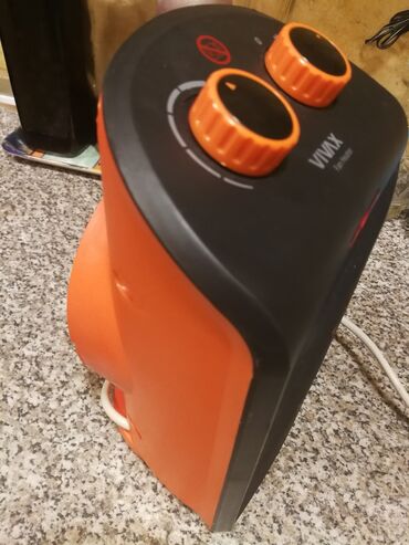 Kaloriferi: Grejalica duvaljka 2 brzine plus ventilator Vivax 2000w. Ispravna na lalafo.rs — 1 Kaloriferi: Grejalica duvaljka 2 brzine plus ventilator Vivax 2000w. Ispravna — 1