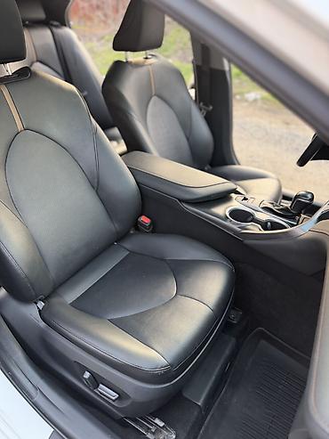 Toyota: Toyota Camry: 2022 г., 2.5 л, Автомат, Бензин, Седан — 13