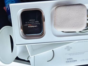 apple watch se 44mm: Apple Watch Series 5 44mm. В хорошем состоянии без царапин