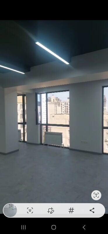 срочно в связи с переездом: Сдаю Офис, 250 м², В бизнес центре