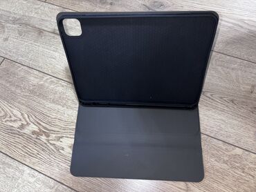 Чехлы: ЧЕХОЛ для iPAD 10.9 и 11 дюймов не использованный, в отличном