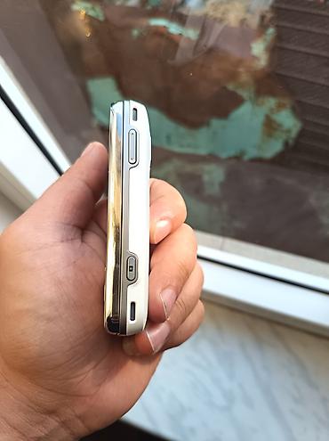 el blenderi: Nokia N86 8Mp, rəng - Ağ, Düyməli — 6
