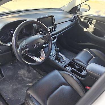Hyundai: Hyundai i30 hatchback - Korpus: 5 qapılı, ağ rəng - Güclü ön — 11