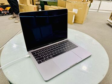 ноутбуки продам: Ультрабук, Apple, 8 ГБ ОЗУ, Intel Core i5, 13.3 ", Б/у, Для несложных задач, память SSD