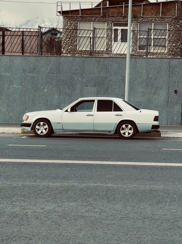 Mercedes-Benz: Mercedes-Benz W124: 1991 г., 2.3 л, Бензин, Седан at lalafo.kg — 1 Mercedes-Benz: Mercedes-Benz W124: 1991 г., 2.3 л, Бензин, Седан — 1