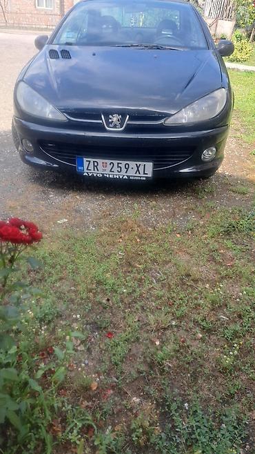 multimedia za audi a3: Peugeot 206 CC kabriolet, crna boja. Tvrdi sklopivi krov — 2