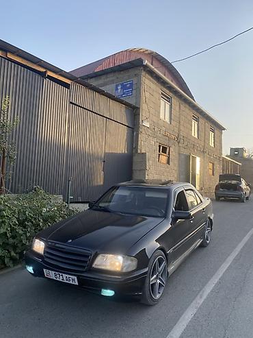 sonata d8: Продам легковой седан черного цвета. Особенности: - Кузов: 4-дверный — 1