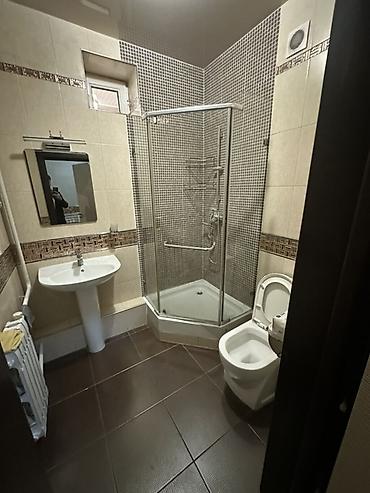 Продажа коттеджей и домов: ‼️ ‼️Срочно продается 2этажный дом с времянкой 📍В Ак-Орго 8соток — 8