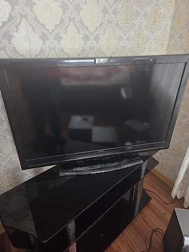 gencede televizor: REGAL RTV 40" LCD televizor Texniki məlumatlar: - Ekran: 40 düym, LCD — 1