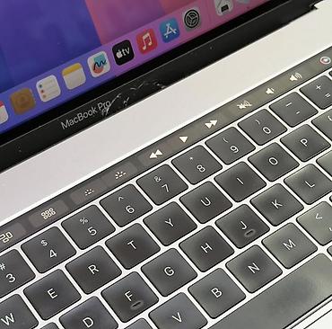 Ноутбуки Apple (MacBook): Apple MacBook Pro 15" - Экран Retina (2560×1600), широкие углы — 6