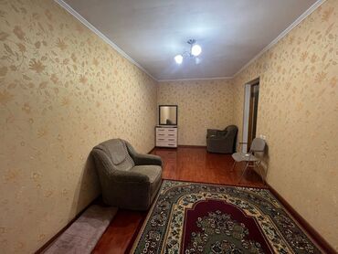 эмарк жибек жолу: 1 комната, 30 м², Индивидуалка, 3 этаж, Косметический ремонт