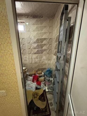 Həyət evləri və villaların satışı: İki mərtəbəli həyət evi - Ümumi plan: 2 mərtəbə, balkonlu fasad — 31