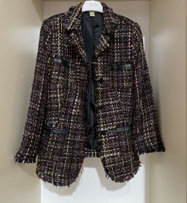 Qadınlar üçün tweed stildə jaket - Material: çoxrəngli bouclé/tweed