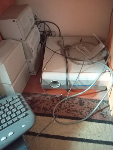 ноутбук hp 4 ядерный: Комплект компьютерной периферии и оргтехники для рабочего места: -