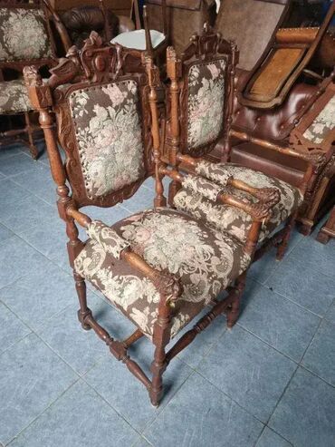 Stilske fotelje: Fotelje u odlicnom stanju rucni rad duborez. Cena po komadu — 6