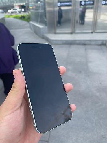 Мобильные телефоны и аксессуары: IPhone 15, Б/у, 128 ГБ, Alpine Green, Чехол — 2
