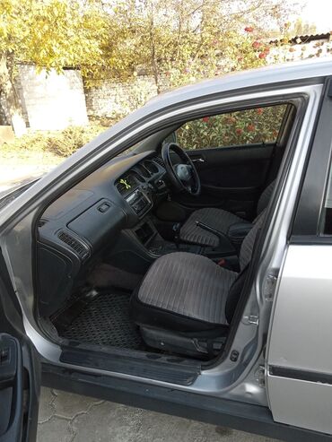 купить авто без посредников от хозяина недорого: Honda Accord: 2001 г., 1.8 л, Автомат, Бензин, Седан