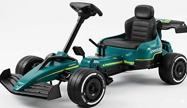 burberry majca: Ovaj licencirani Aston Martin Formula auto za decu kombinuje — 1