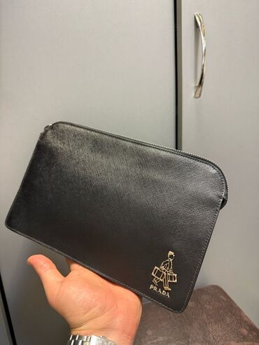 Çantalar: Klatç, Prada