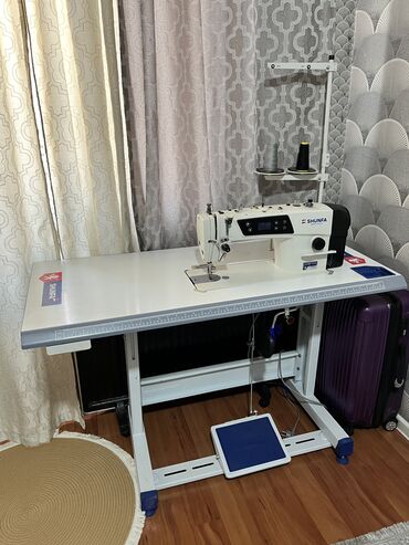 мясорубка промышленная бу: Тигүүчү машина Оверлок, Жарым автоматтык