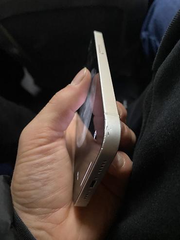 Apple iPhone: IPhone 13, Б/у, 128 ГБ, Белый, 76 % — 5