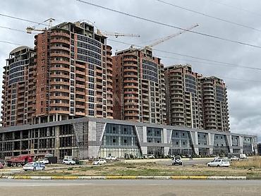 lökbata: Lökbatan qəs., 3 otaqlı, Yeni tikili, 130 kv. m — 2