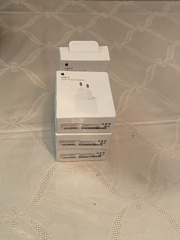 Adapterlər: Adapter Apple, 20 Vt