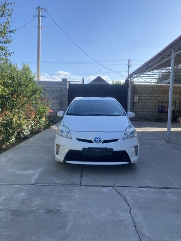 приус: Toyota Prius: 2013 г., 1.8 л, Гибрид