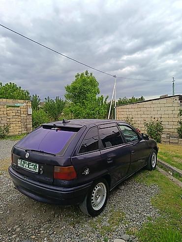 bmw f10 lip: Opel Astra: 1.6 l | 1993 il 68000 km Hetçbek — 1