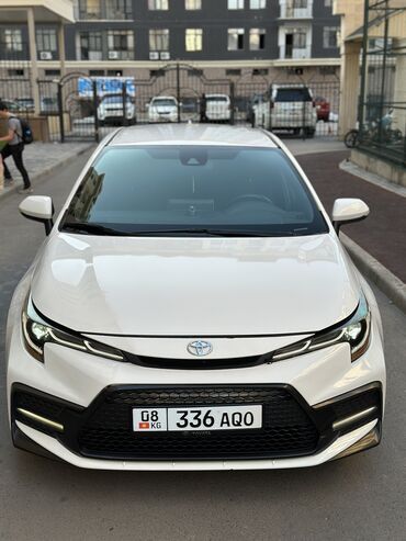 тойота в рассрочку: Toyota Corolla: 2019 г., 2 л, Вариатор, Бензин, Седан