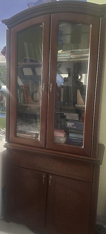 Kitab dolabları: Komod və kitab şkafı (bufet) Səliqəlidirlər. Güzgülü Komod və Bufet — 3